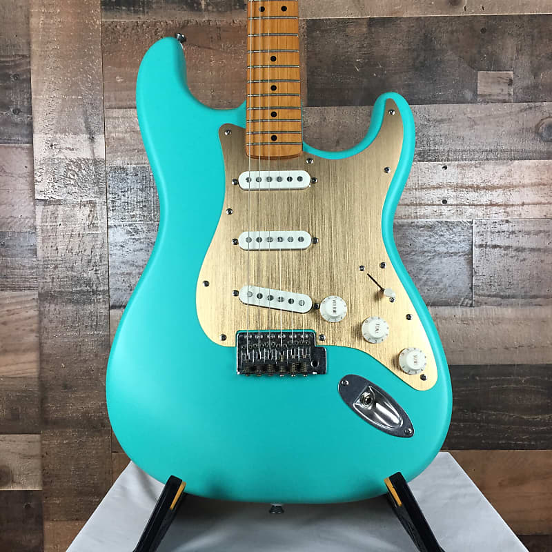 Электрогитара Squier 40th Anniversary Stratocaster Satin Seafoam Green, Free Ship, 389 vintage july 1982 limited edition t shirt 40th birthday retro 40th gift for mom partydad 100%cotton short sleeve top tees y2k
