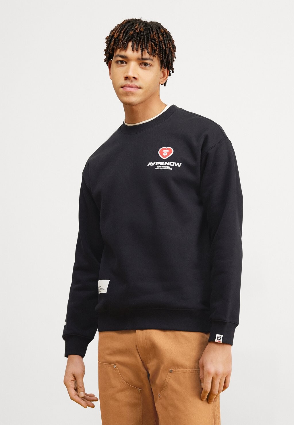 

Толстовка NOW CREW NECK AAPE By A Bathing Ape, цвет black