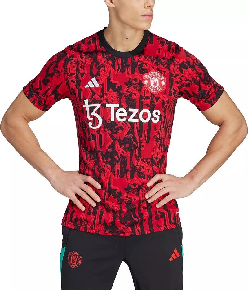 

Красная предматчевая футболка Adidas Manchester United