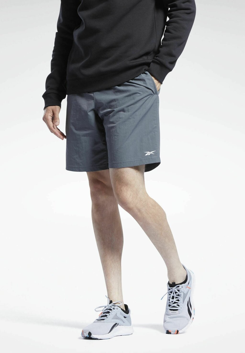 

Спортивные шорты Reebok