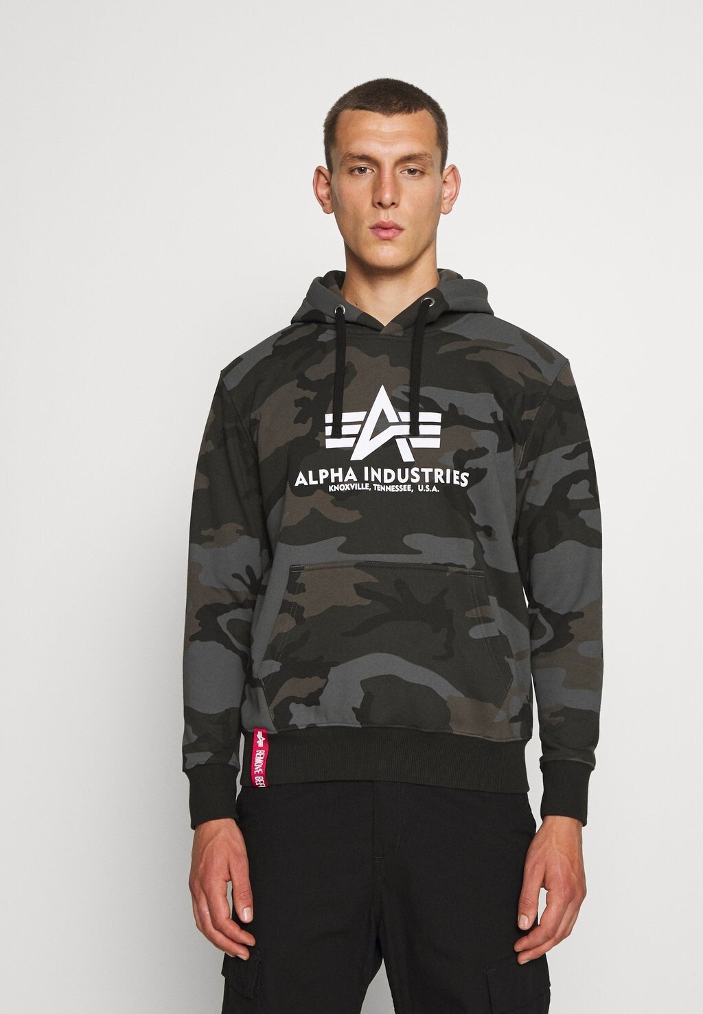 

Худи Alpha Industries, черный