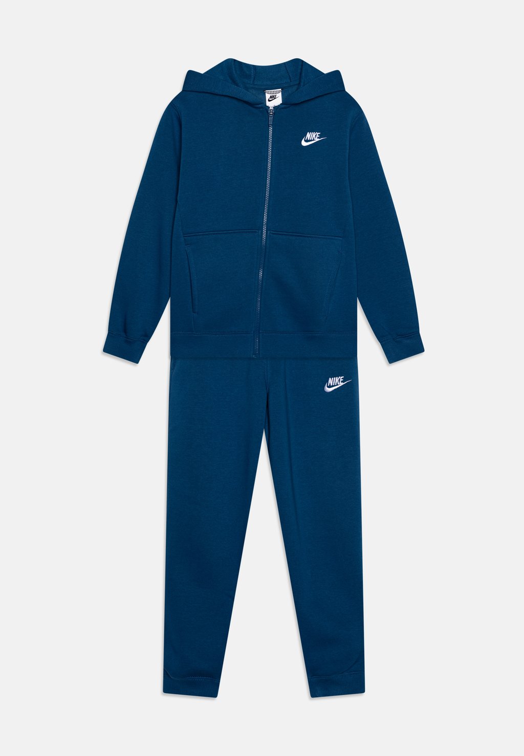 цена Спортивный костюм CLUB TRACKSUIT UNISEX SET Nike Sportswear, цвет court blue/white