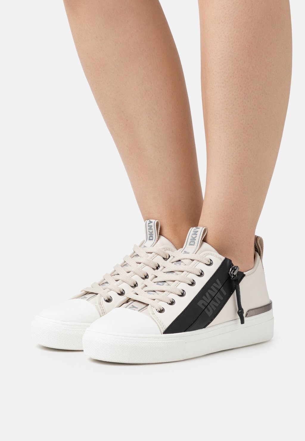 

Кроссовки DKNY ЧЕЙНИ, цвет pebble