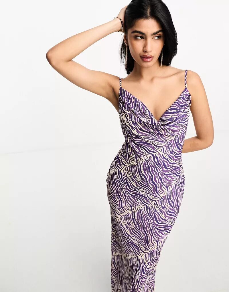 

Платье макси с воротником-хомутом и зеброй Pretty Lavish Keisha
