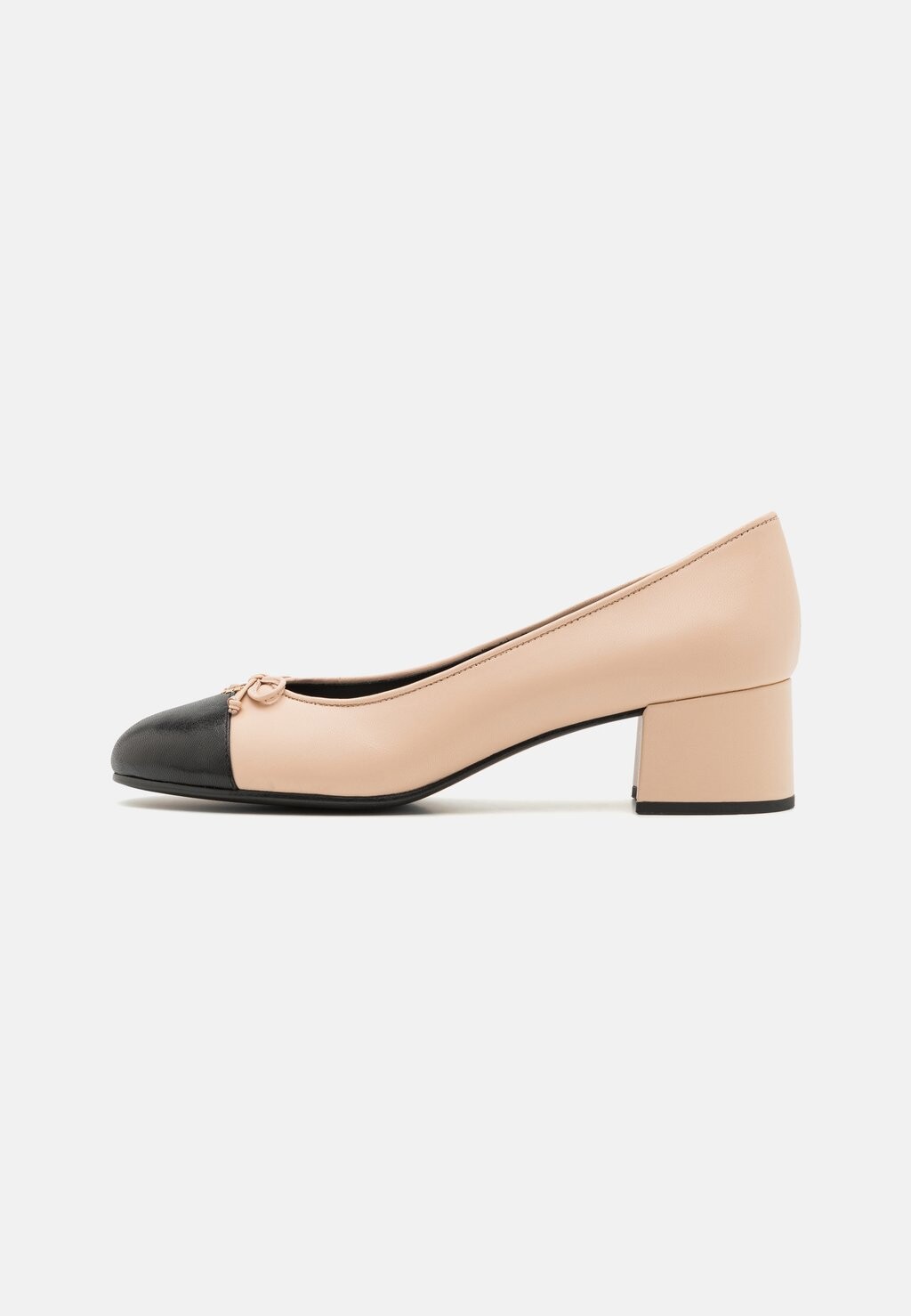 

Туфли Cap Toe Tory Burch, цвет rose pink/perfect black