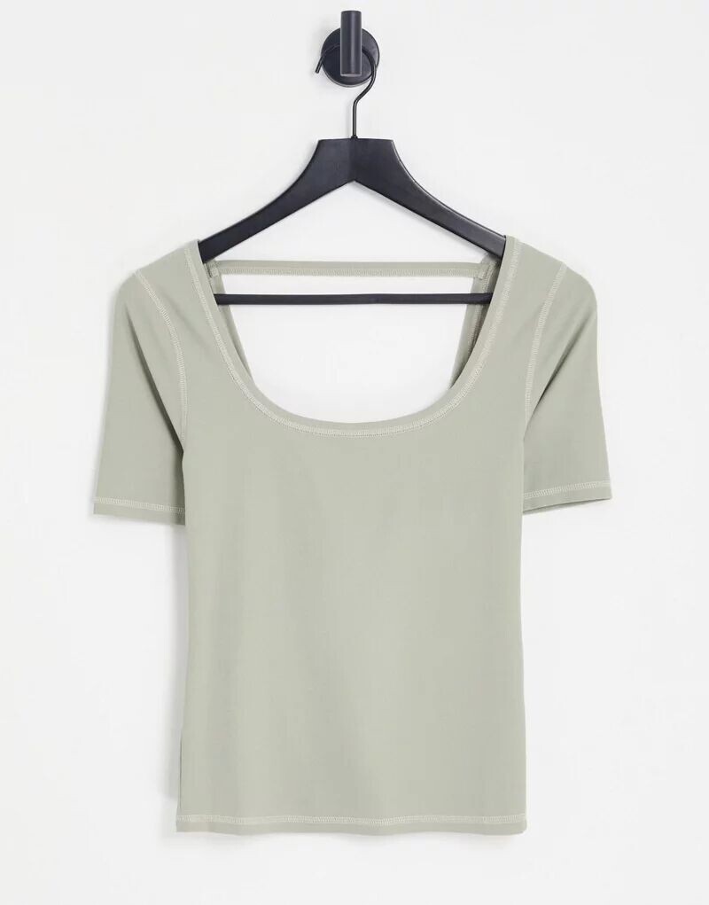 

Зеленая футболка с контрастным вырезом-лодочкой Topshop Premium Basic