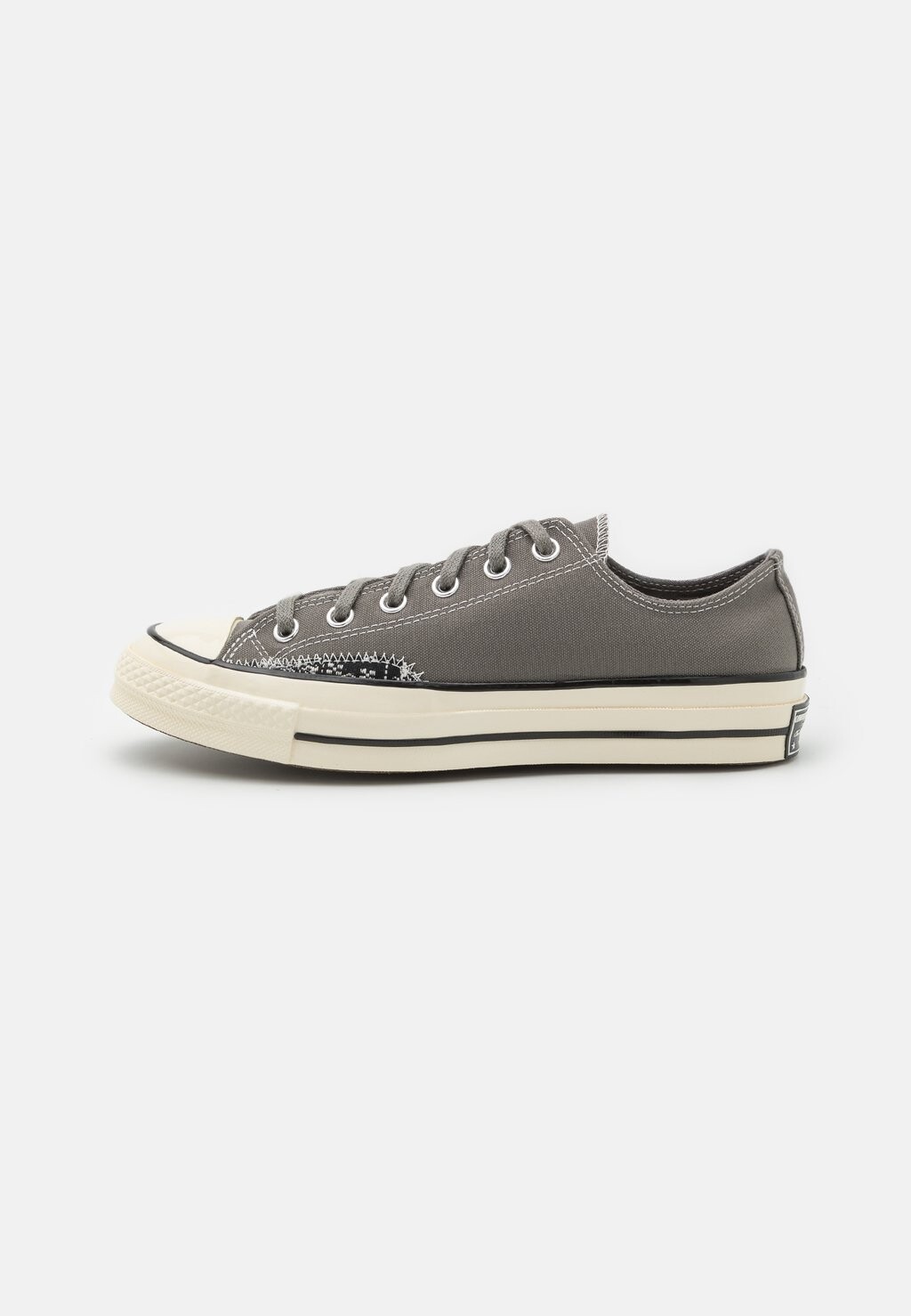 

Кроссовки Converse