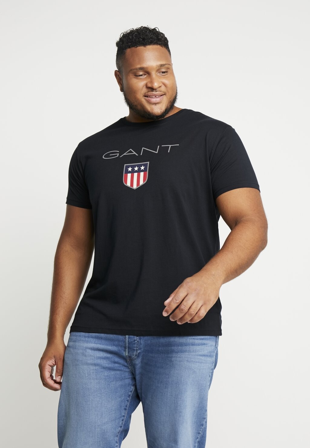 

Футболка с принтом GANT, черный