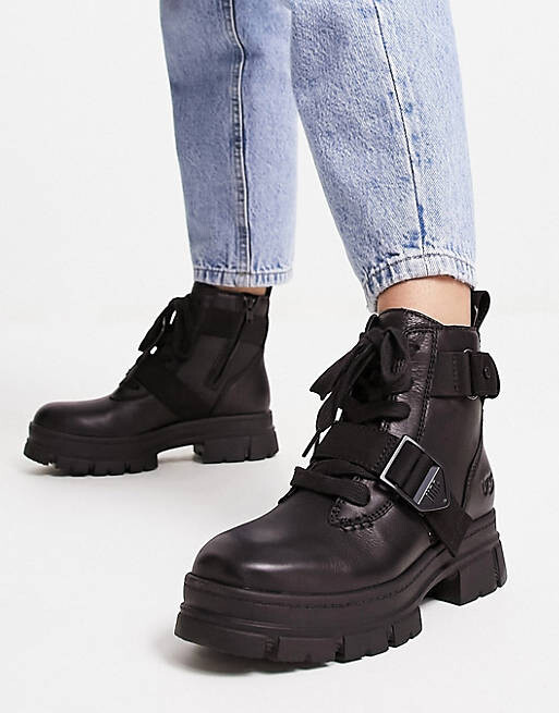 

Черные ботинки на шнуровке UGG Ashton