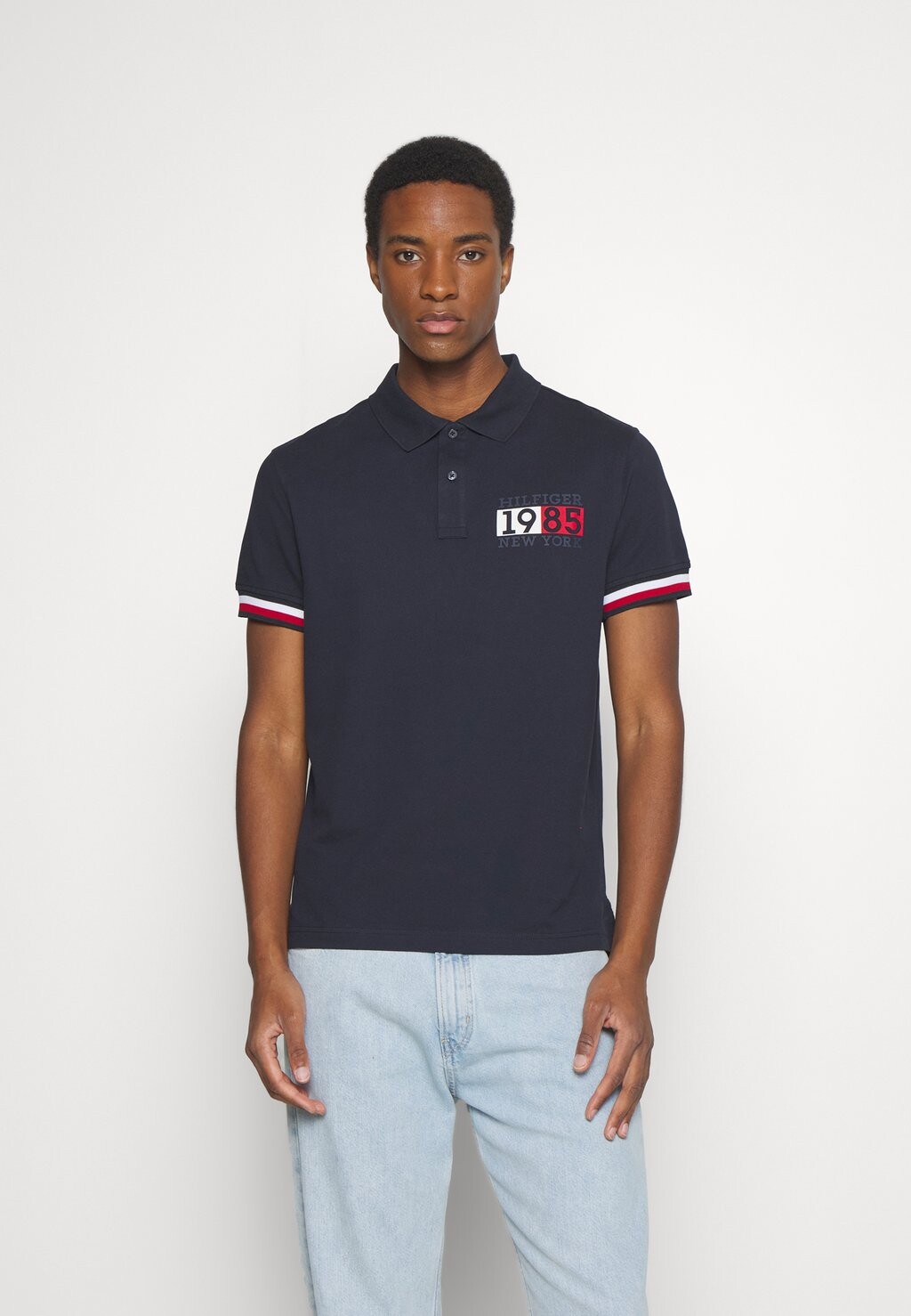 

Поло ФЛАГ НЬЮ-ЙОРКА Tommy Hilfiger, небо пустыни