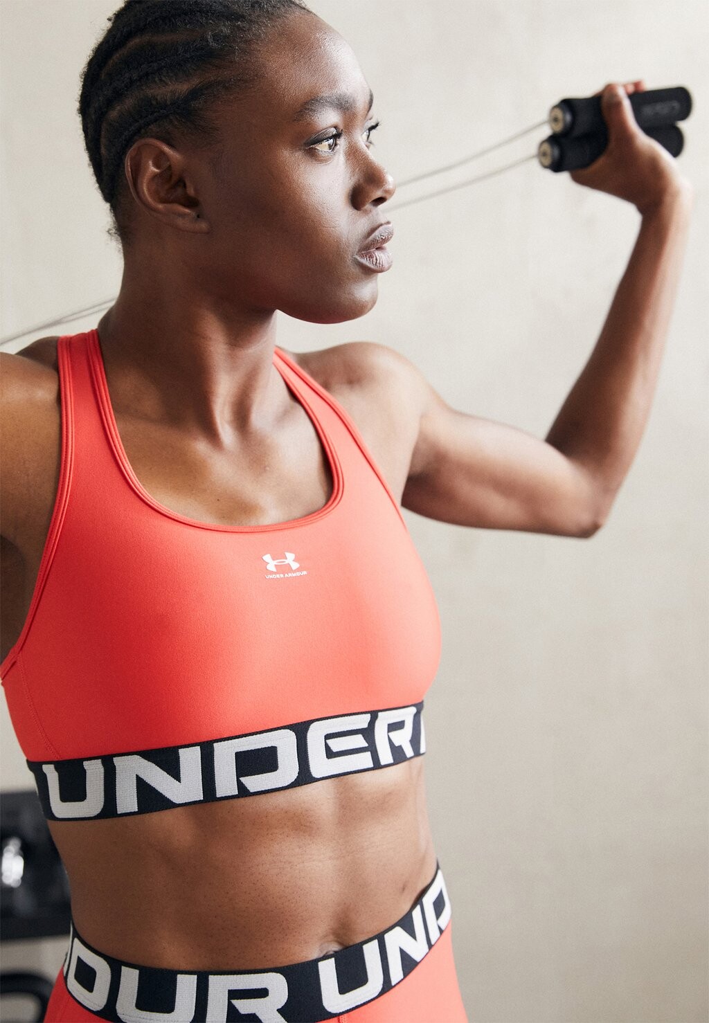 

Спортивный бюстгальтер средней поддержки AUTHENTICS MID BRANDED Under Armour, цвет red solstice/white
