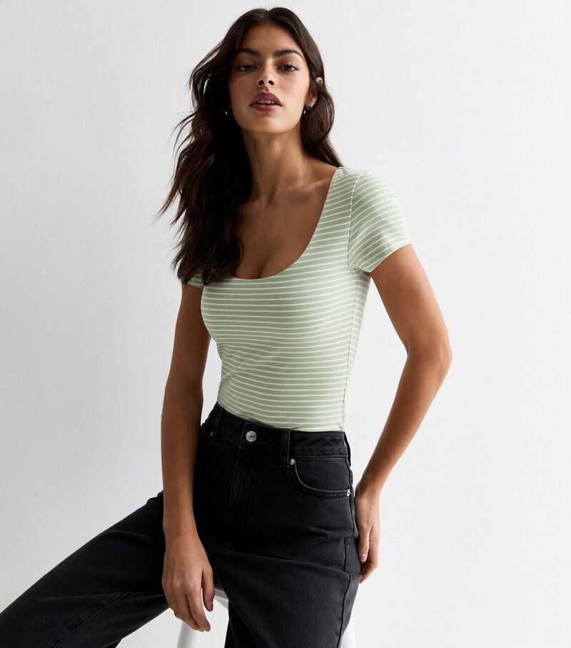 

Хлопковое боди в зеленую полоску с круглым вырезом и короткими рукавами New Look, зеленый