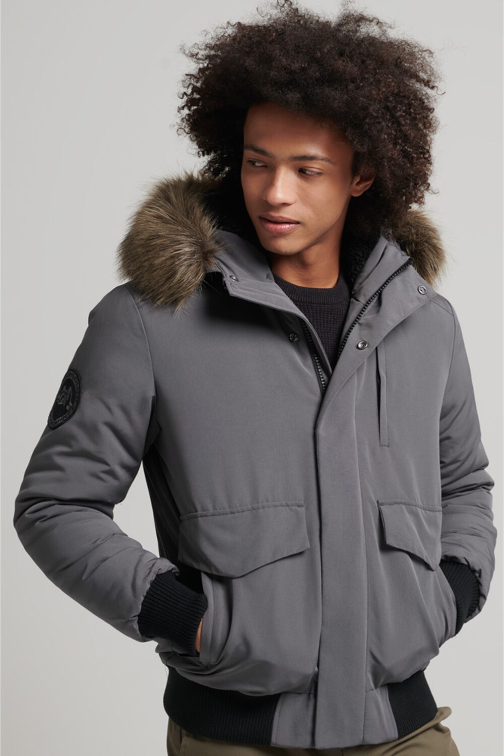 

Бомбер Everest Superdry, серый