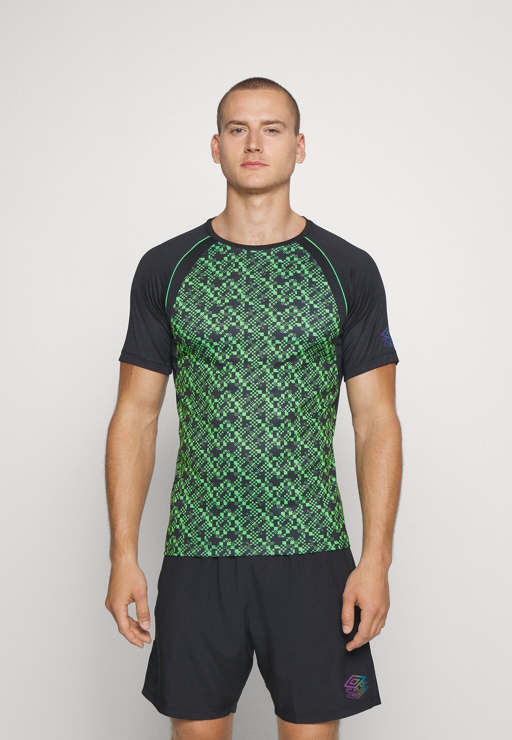 Футболка с принтом Pro Training Graphic Umbro, цвет black/andean toucan