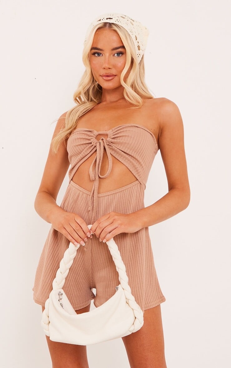 

PrettyLittleThing Прозрачный комбинезон с текстурой камня и вырезами