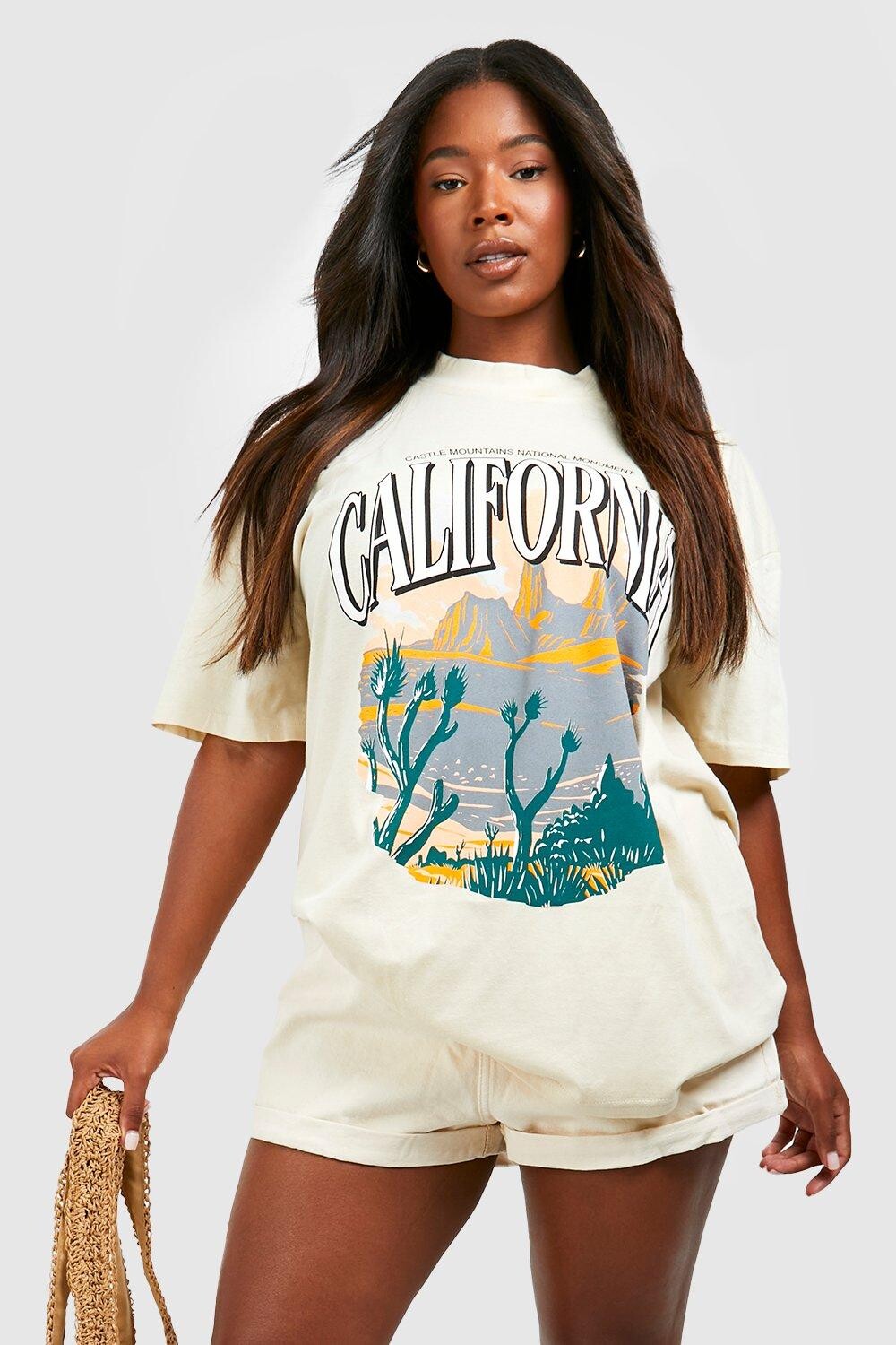 

Футболка оверсайз Plus California Western boohoo, бежевый, Коричневый, Футболка оверсайз Plus California Western boohoo, бежевый