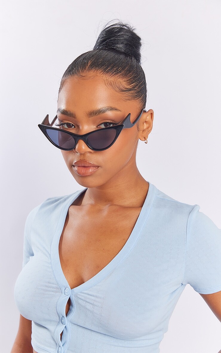 

PrettyLittleThing Черные солнцезащитные очки «кошачий глаз» Winged Arm Extreme