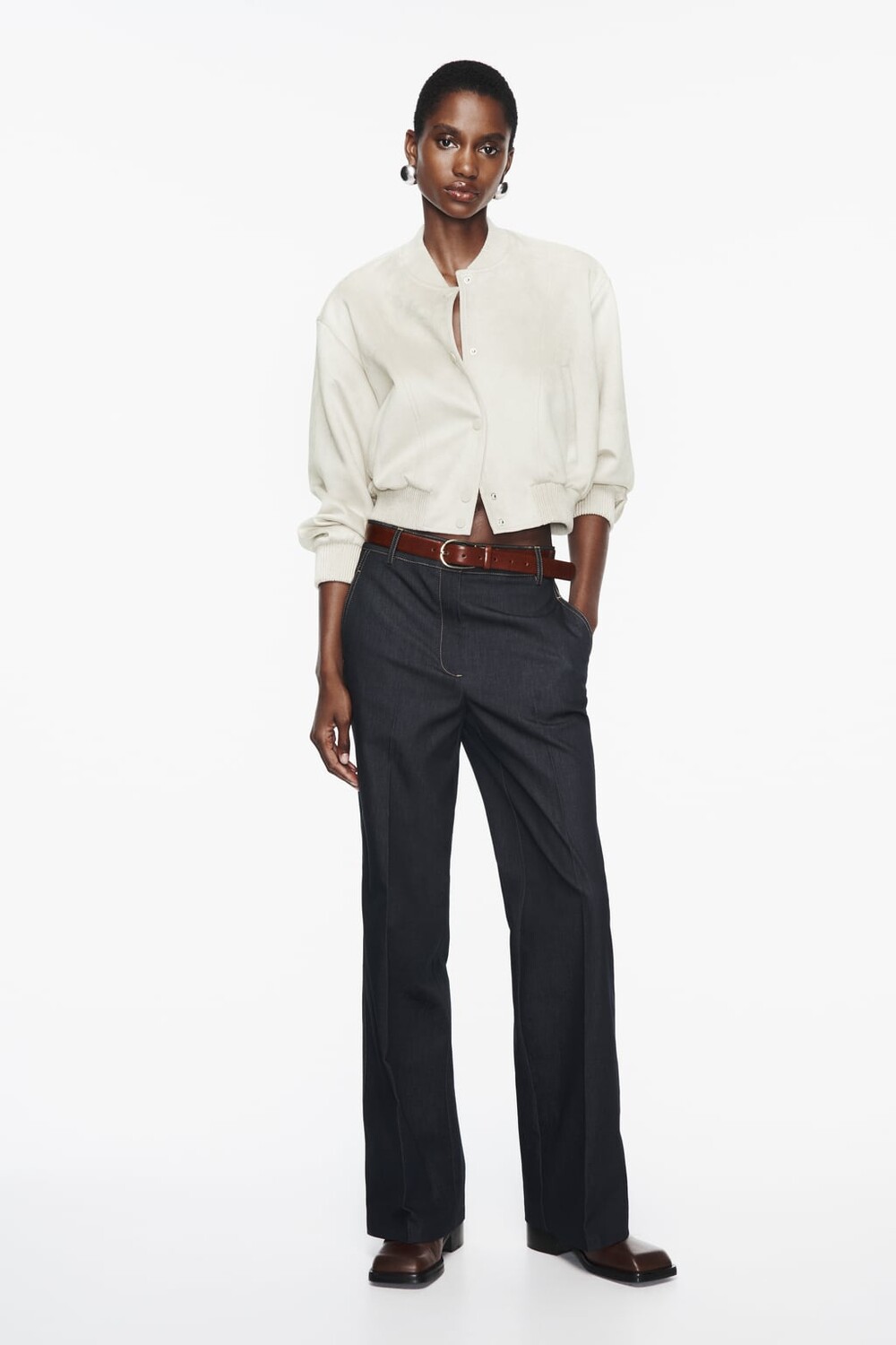

Бомбер из искусственной замши ZARA, экру