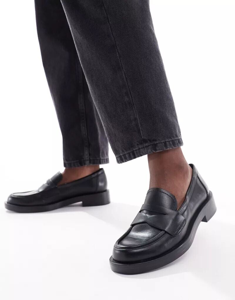 

Черные лоферы Stradivarius