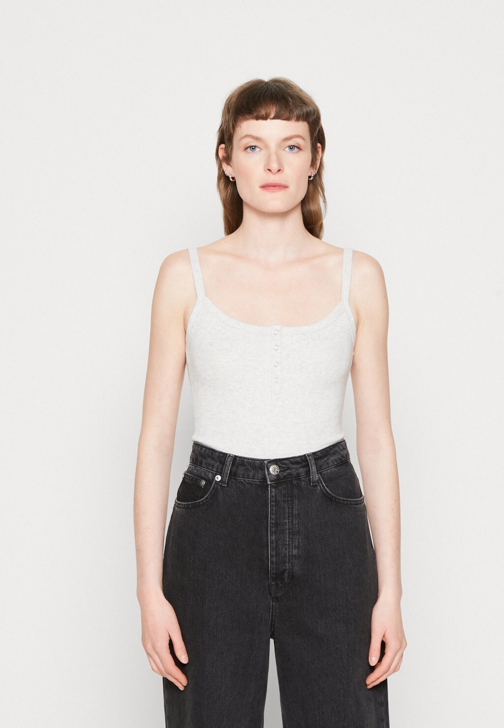 

Топ Abercrombie & Fitch