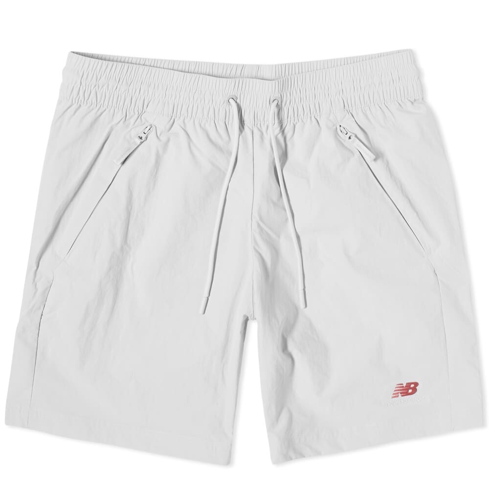 

Обновленные тканые шорты New Balance Athletics