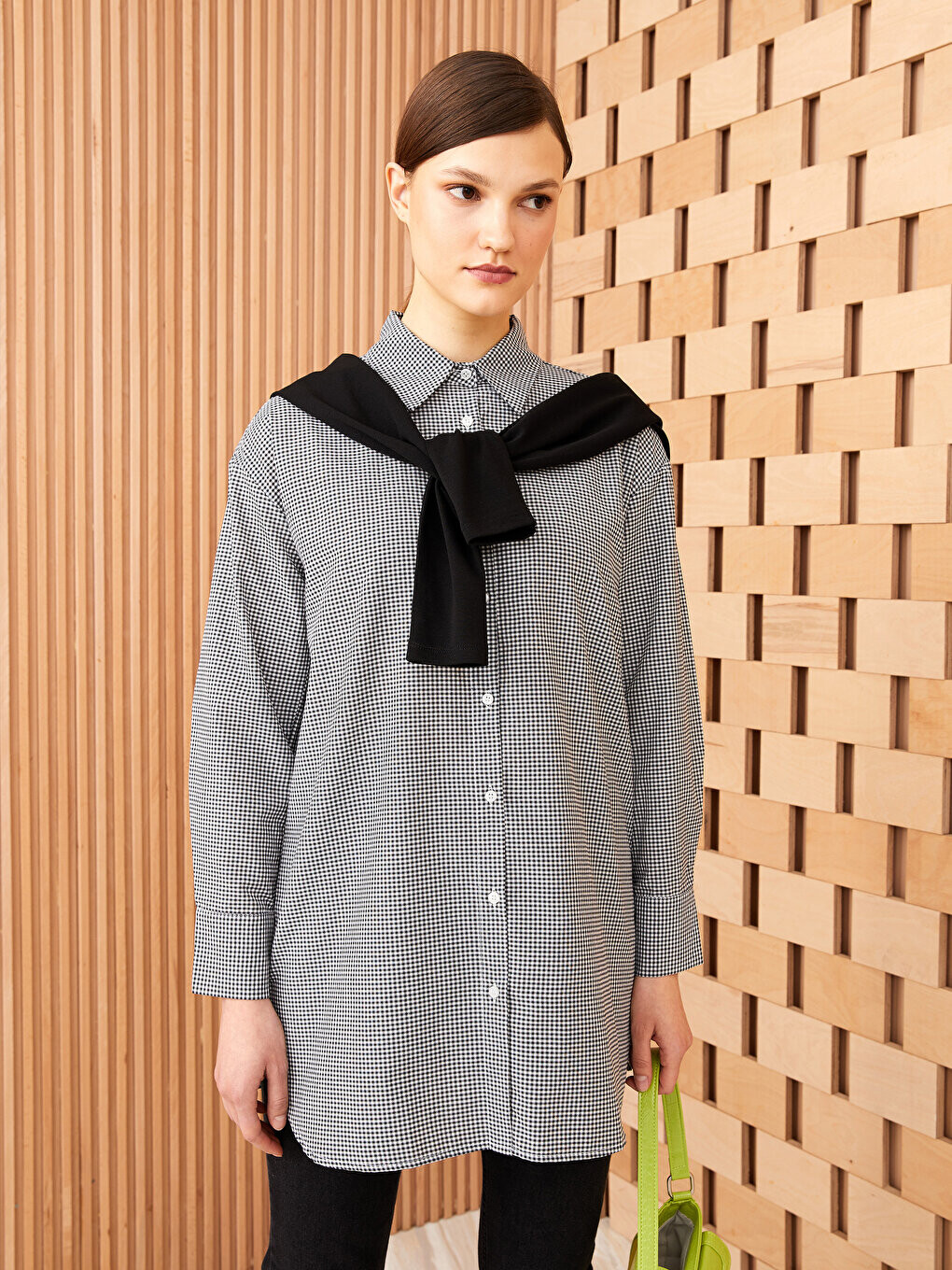 

Женская рубашка-туника в клетку с длинным рукавом LCW Modest, черный