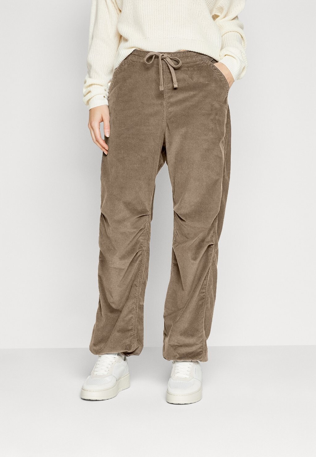 

Тканевые брюки Hollister Co., серый