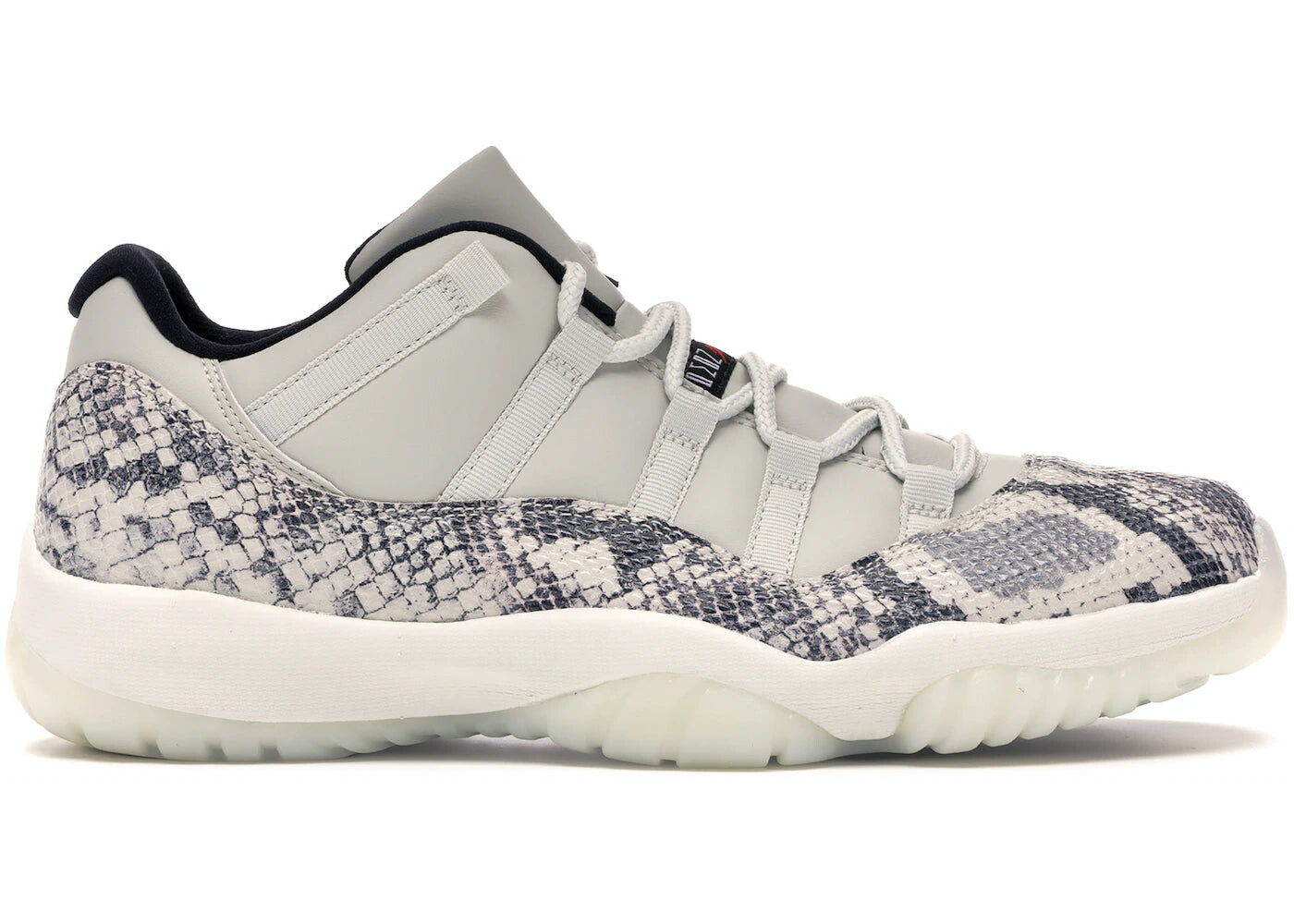 

Кроссовки Jordan 11 Retro Low Snake Light Bone