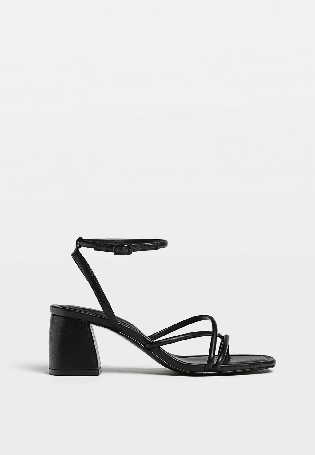 

Сандалии Wide Fit. Multi-Strap Sandals Stradivarius, черный