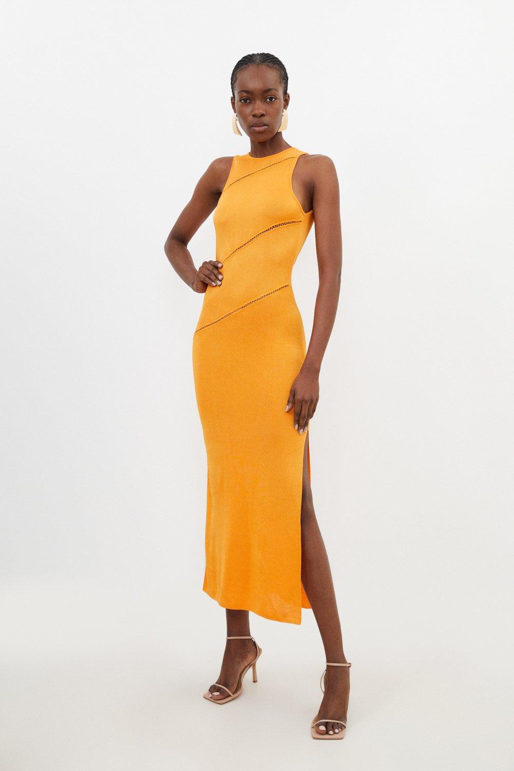 цена Миниатюрное облегающее трикотажное платье макси со швами из вискозы Karen Millen, желтый