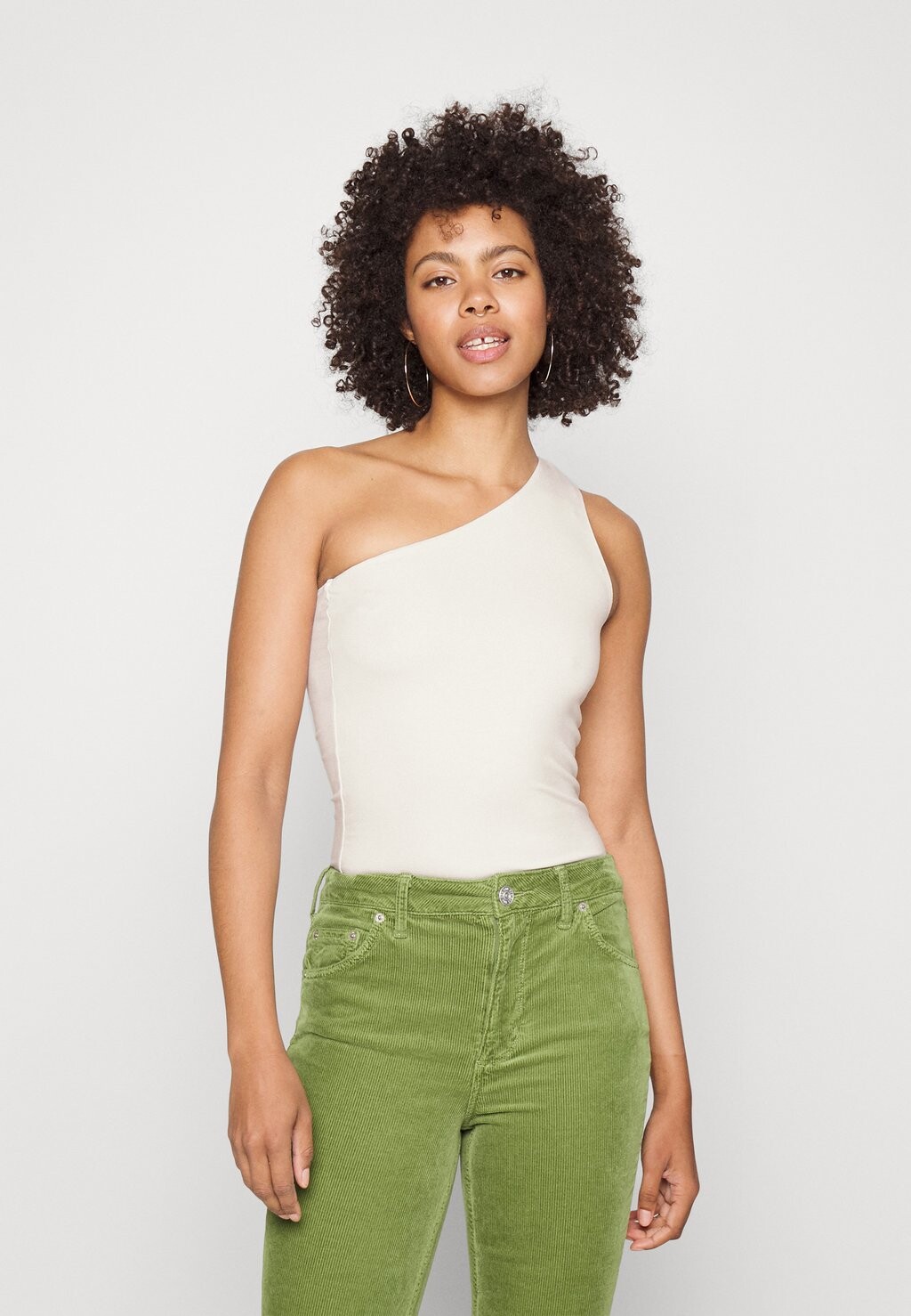 

Топ Gina Tricot