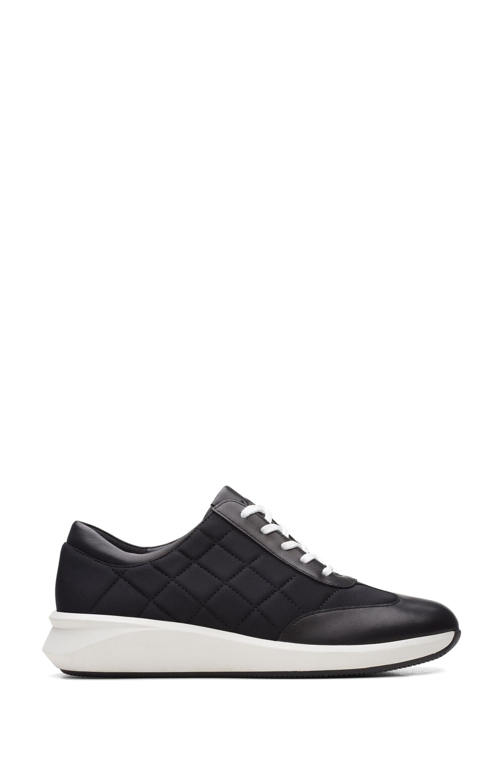 

Туфли Combi Un Rio с отстрочкой Clarks, черный
