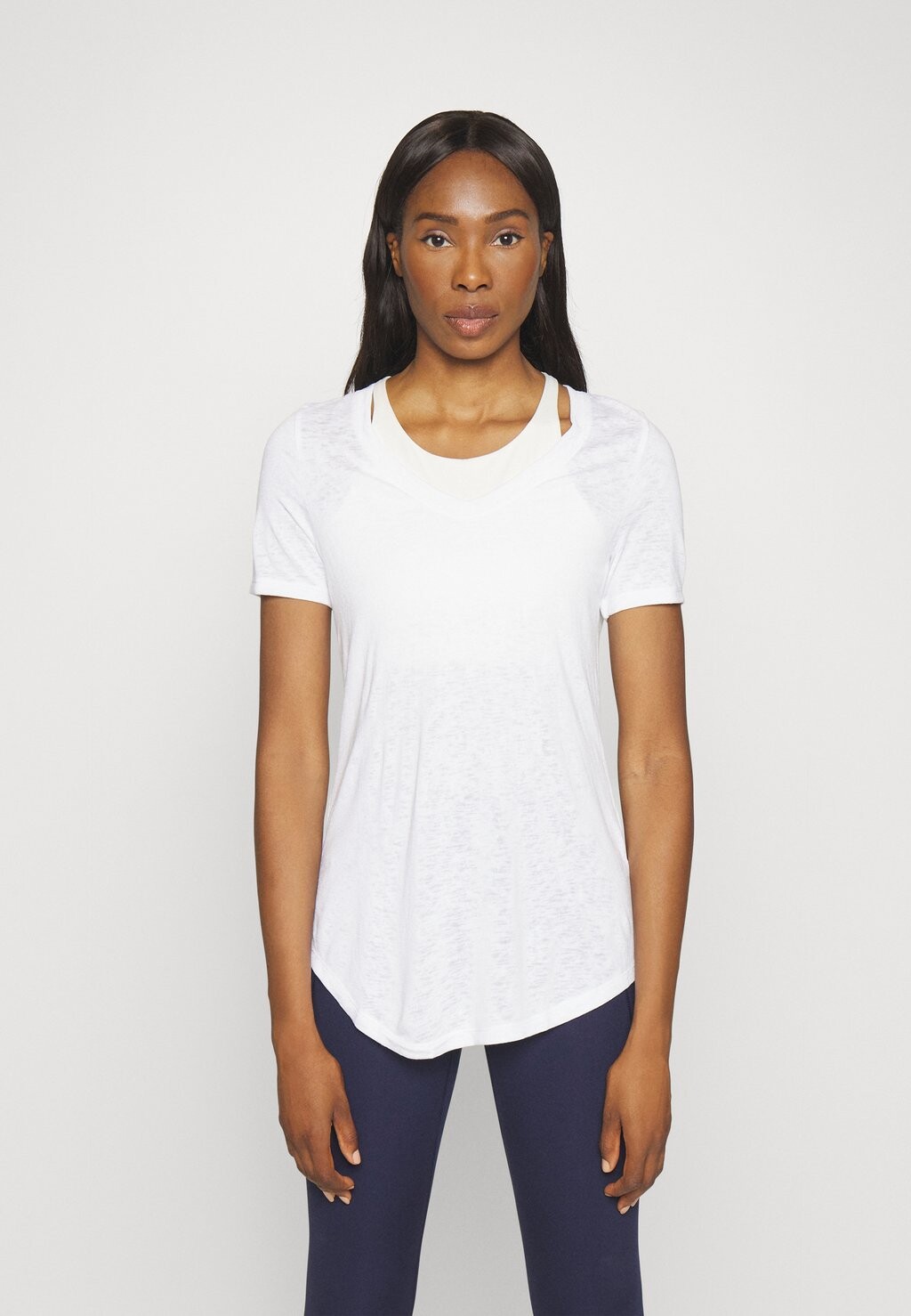 

Базовая футболка Athleta, темно-серый