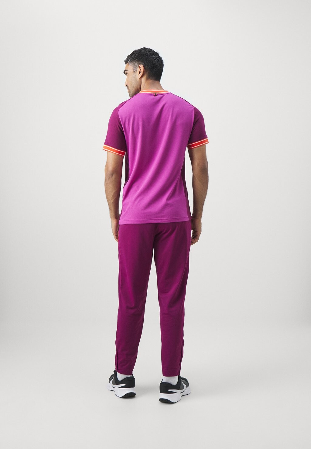 

Спортивные брюки HERITAGE SUIT PANT Nike, роза