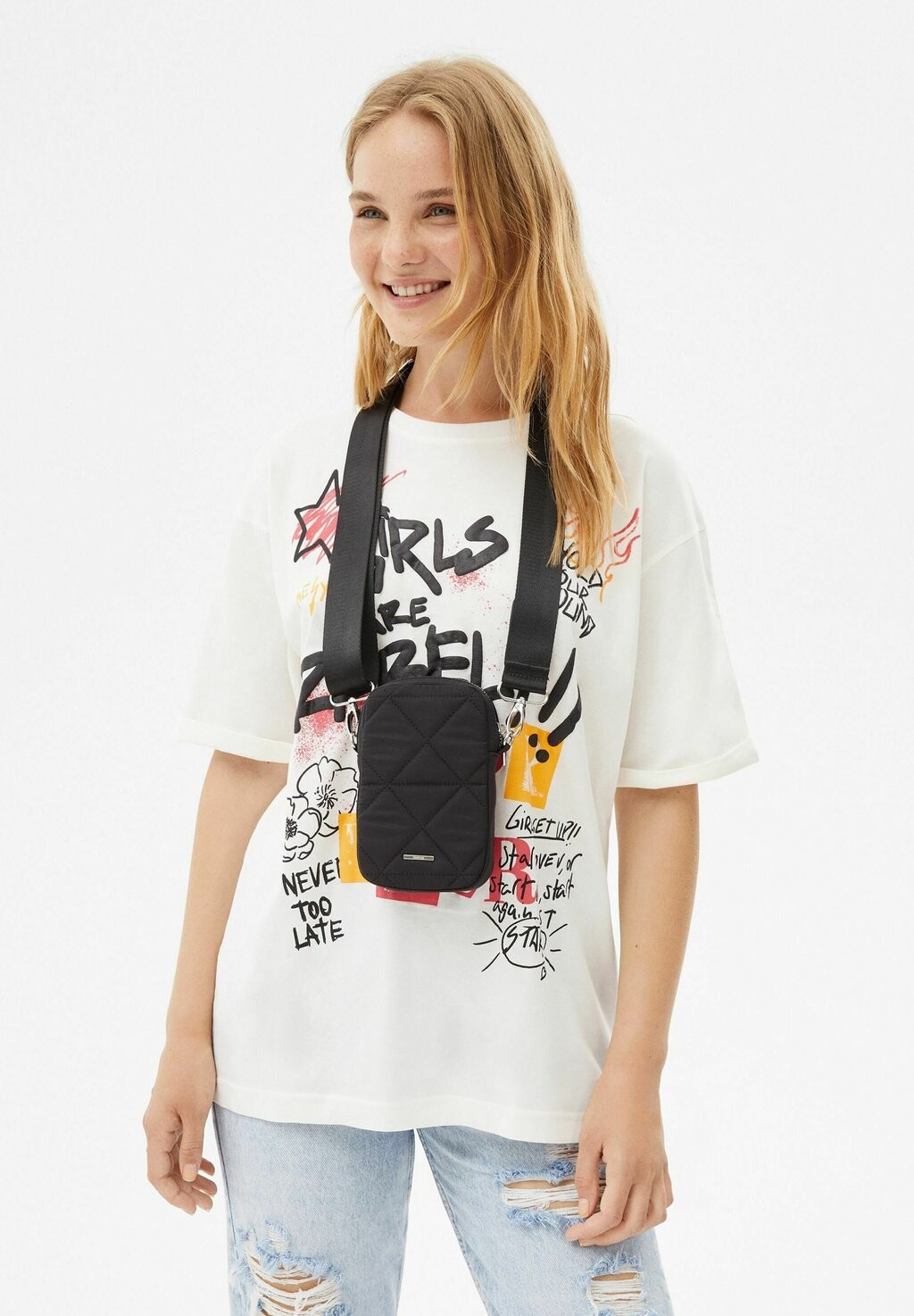 

Сумка через плечо Bershka, черный