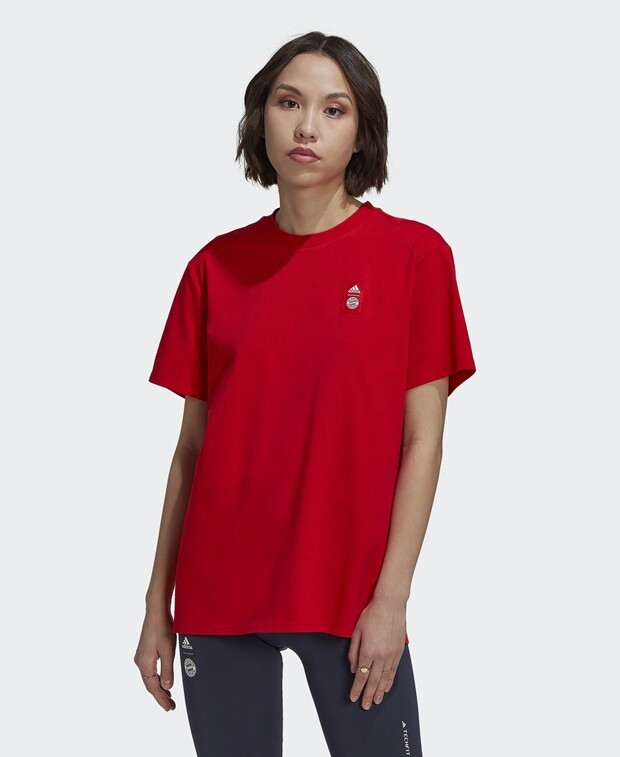 

Футболка adidas, красный