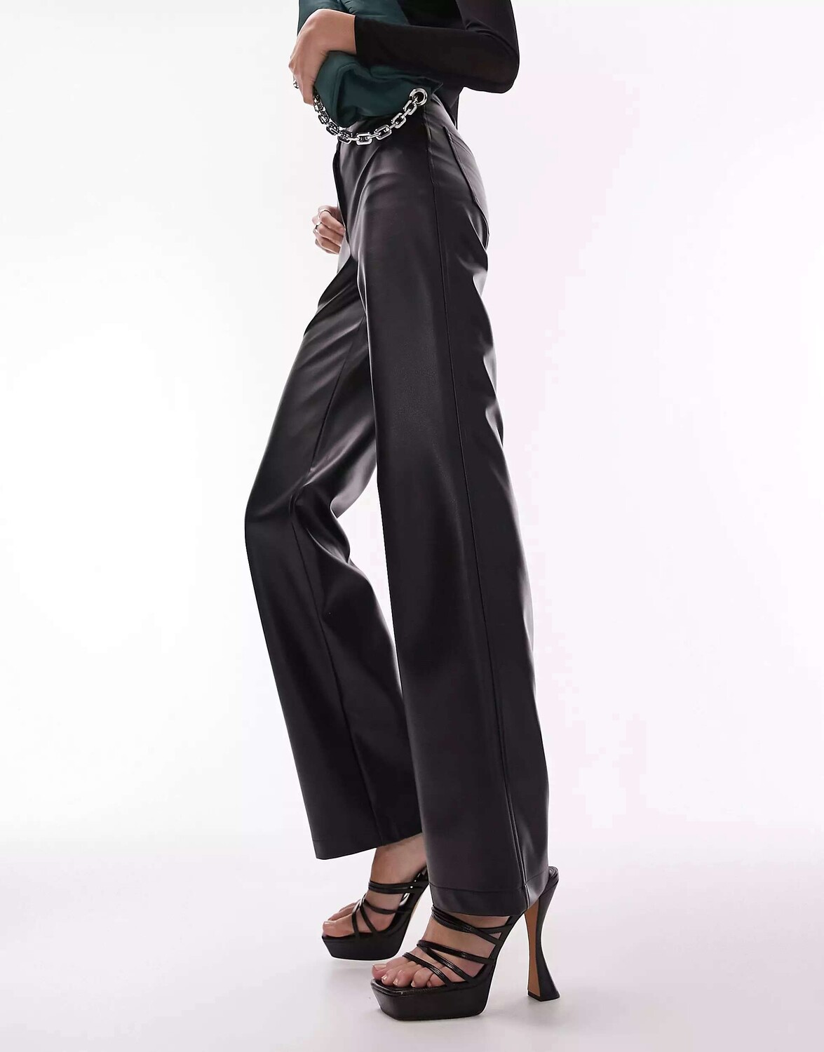 

Черные прямые брюки из искусственной кожи Topshop Tall, Черный