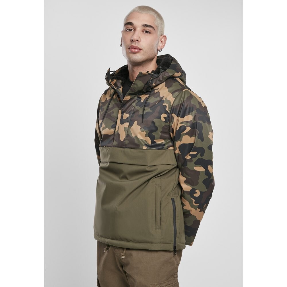 

Куртка Urban Classics Camo Mix, зеленый