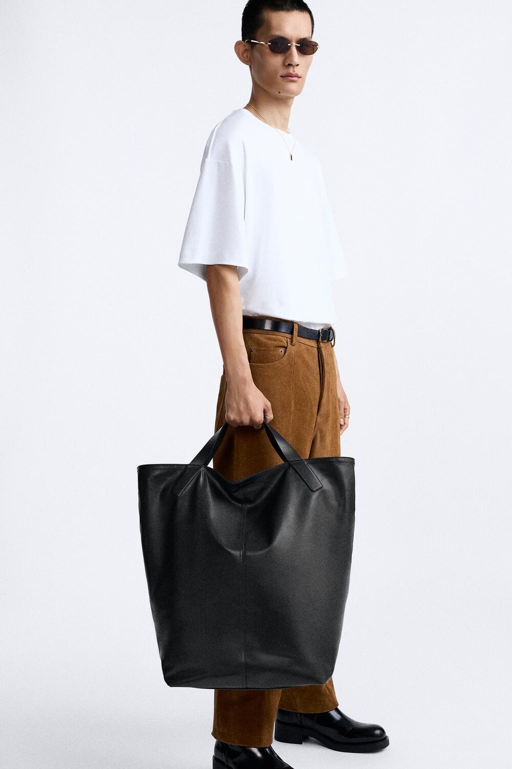 

Кожаная сумка ZARA, черный