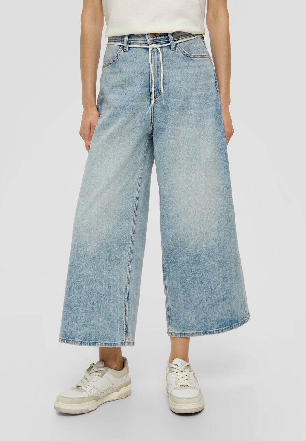 

Джинсы расклешенные SURI MIT WIDE LEG s.Oliver, цвет blau