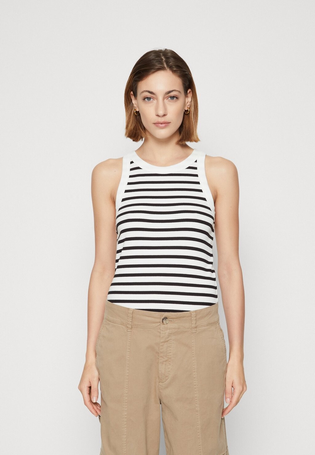 

Топ High Neck Tank GAP, цвет white/black