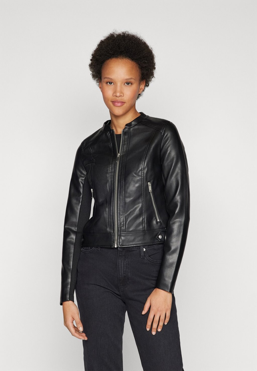 

Куртка из искусственной кожи VMRILEY FIONA SHORT JACKET Vero Moda, цвет black