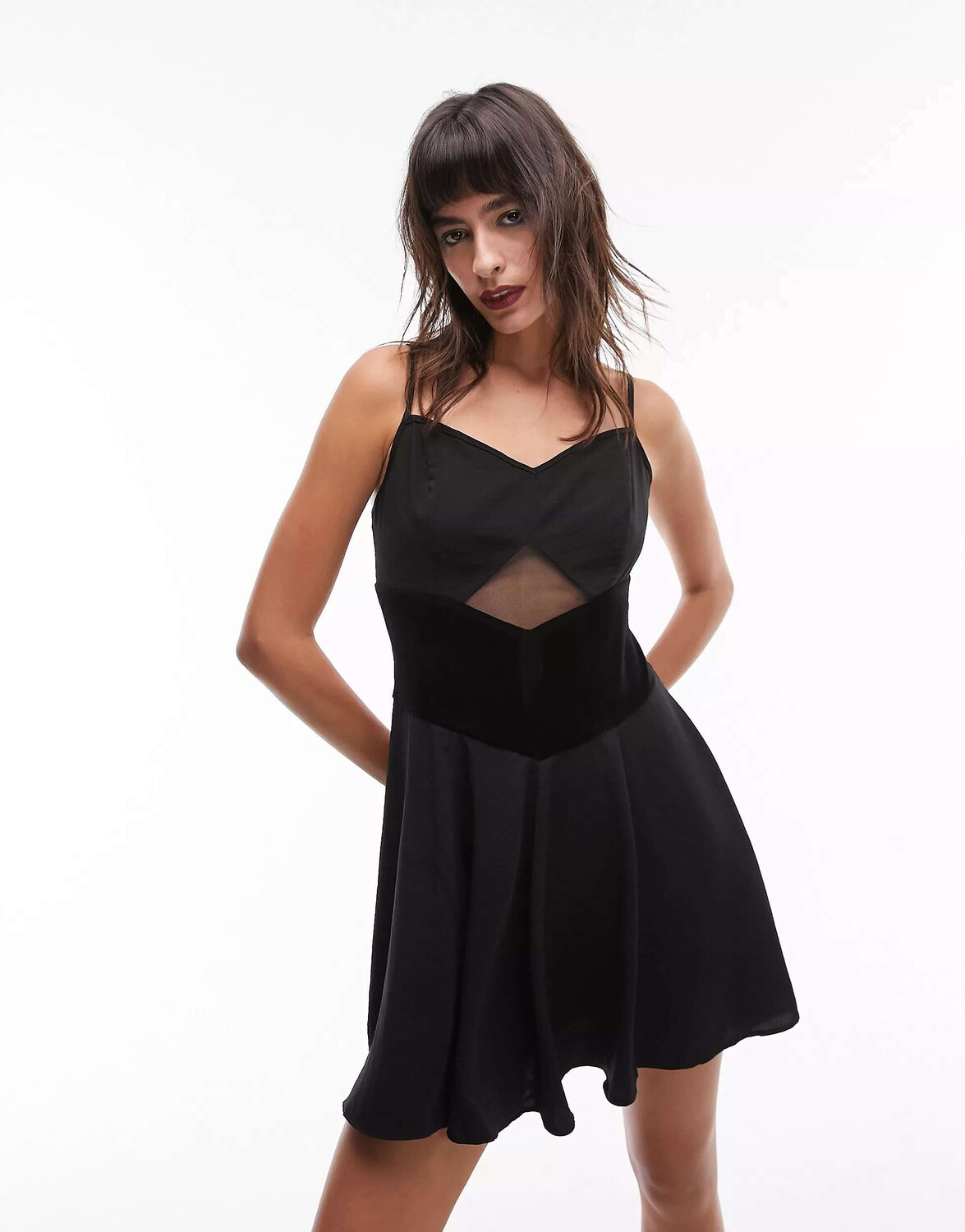 

Черное мини-платье из бархата и сетки с вырезами Topshop, Черный