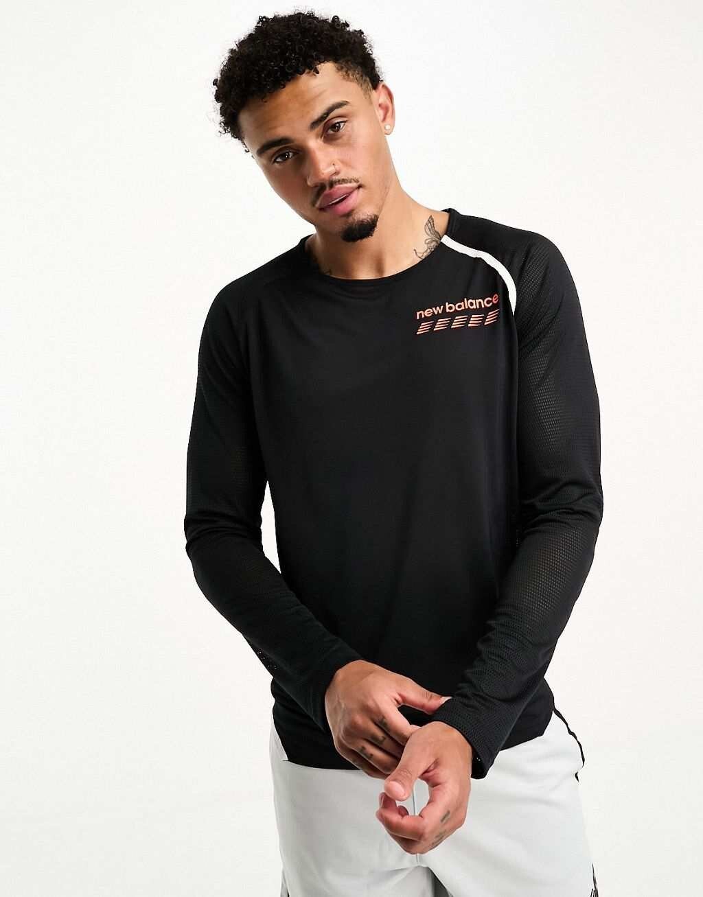 

Черный топ с длинными рукавами New Balance Accelerate Pacer