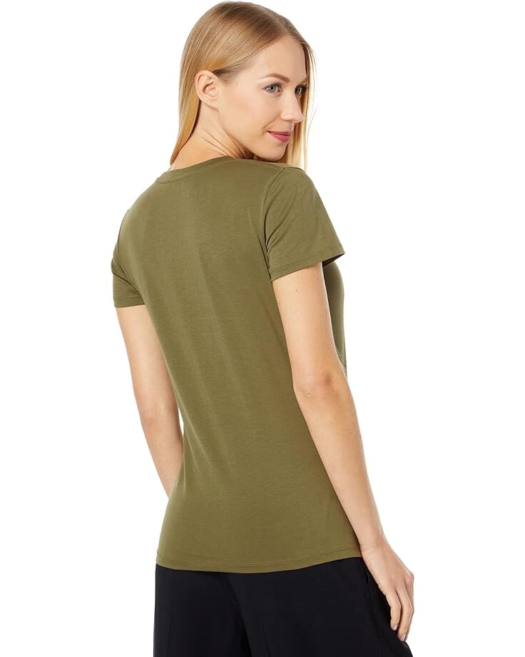 

Футболка Vince Essential Crew Tee, цвет Bay Leaf