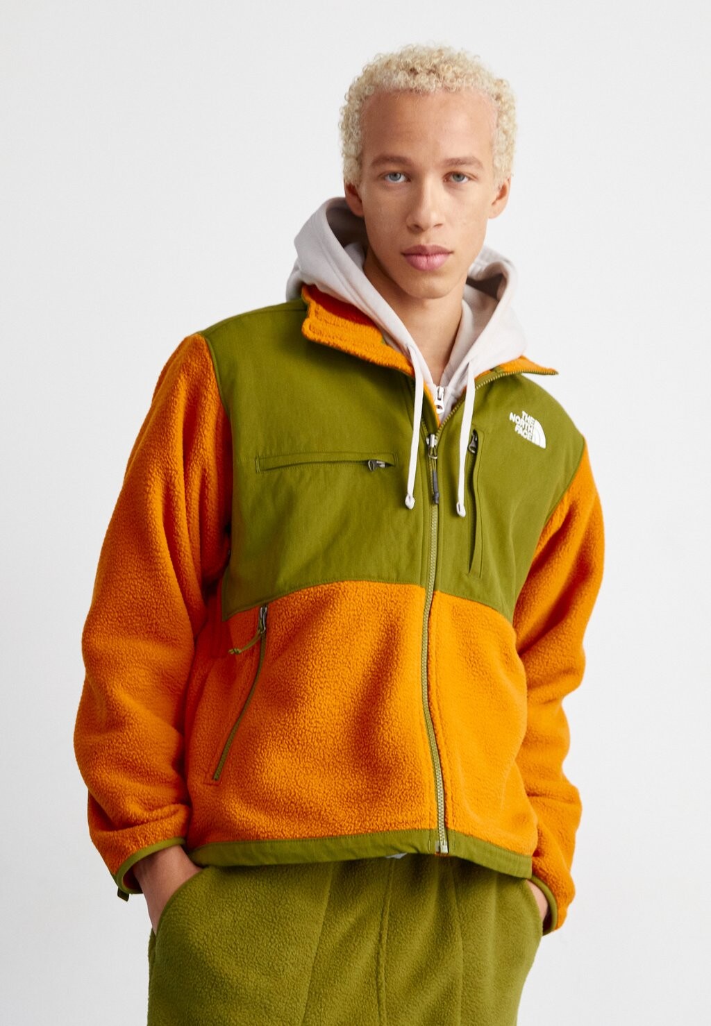 

Флисовая куртка Denali Jacket The North Face, цвет desert rust/forest olive