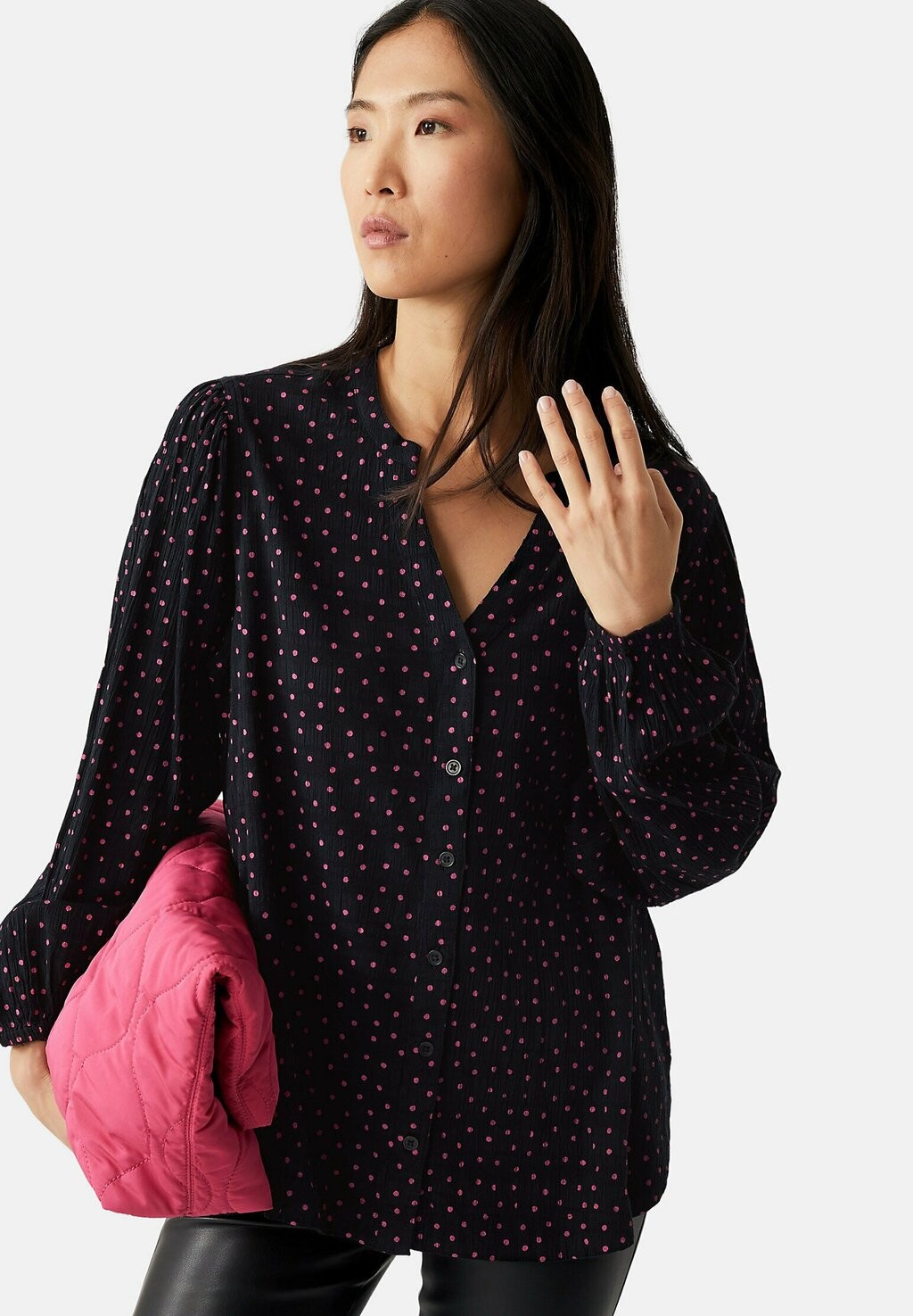 

Блузка Marks & Spencer Relaxed, черный/мультиколор