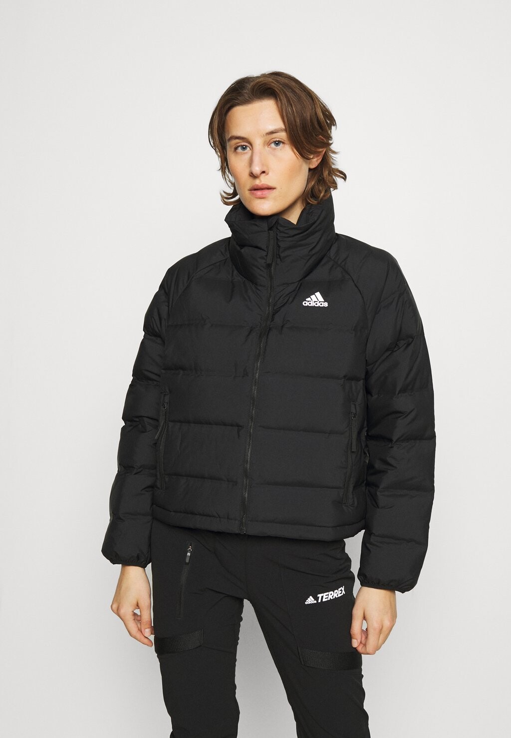 

Пуховик Adidas, черный