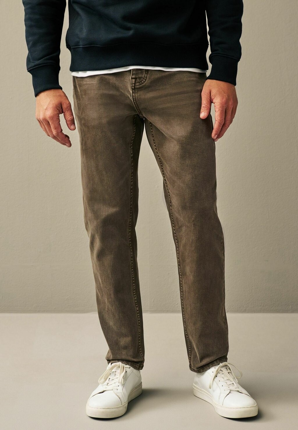 

Джинсы Straight Leg OVERDYED Next, цвет brown