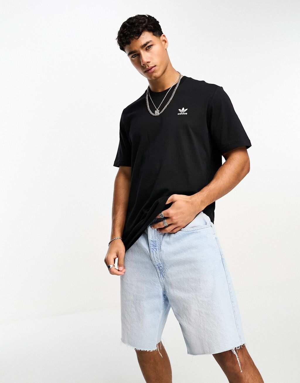 

Черная футболка adidas Originals Essential, Черный